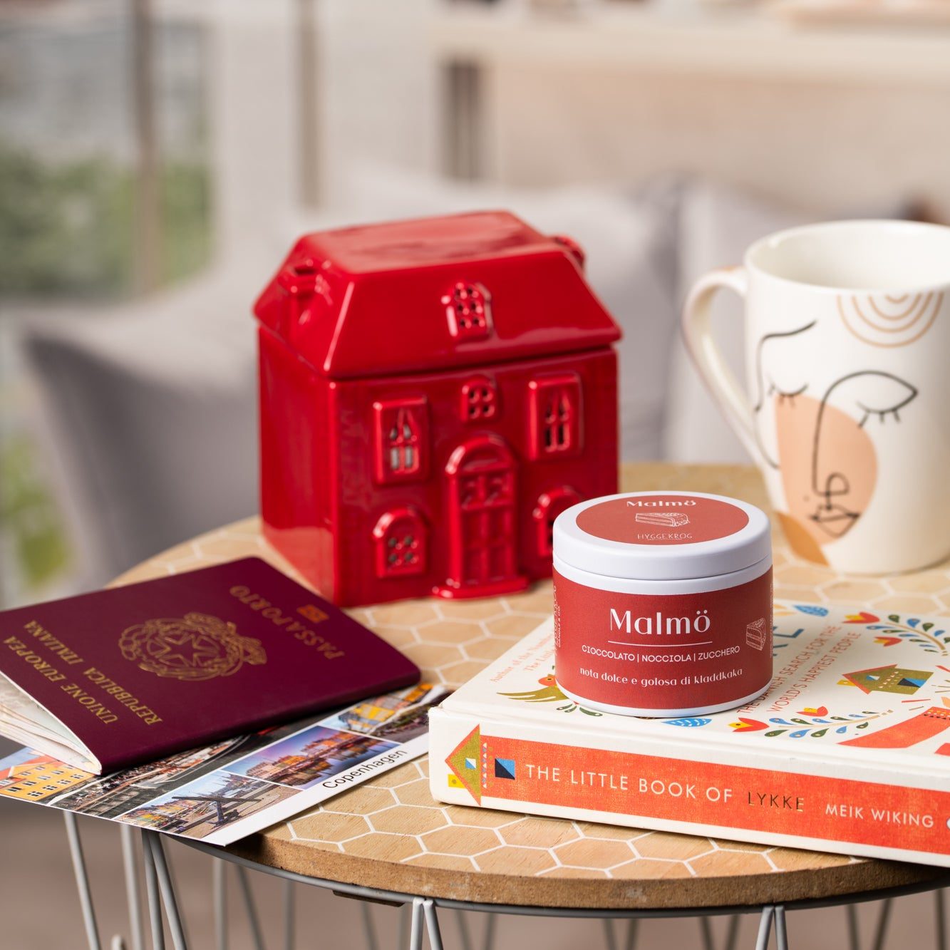 candela malmo ispirata alla svezia, al profumo di cioccolato e nocciola