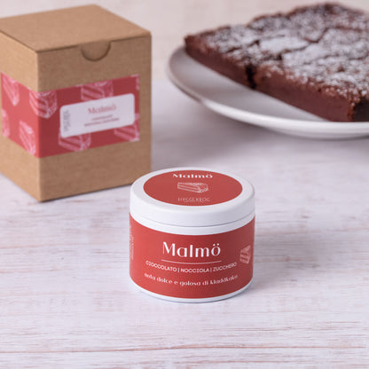 candela Malmo ispirata al nord europa al profumo di cioccolato e pralina alla nocciola