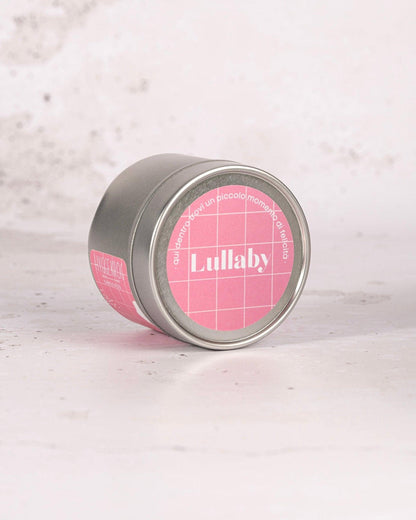 Candela Lullaby | magnolia e gelsomino - Hyggekrog - Candle&Co